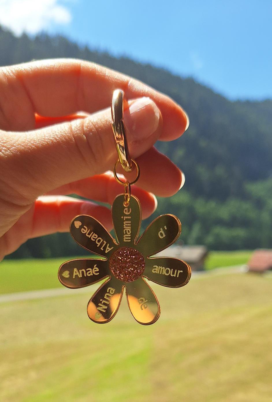 Porte-clef fleur doré