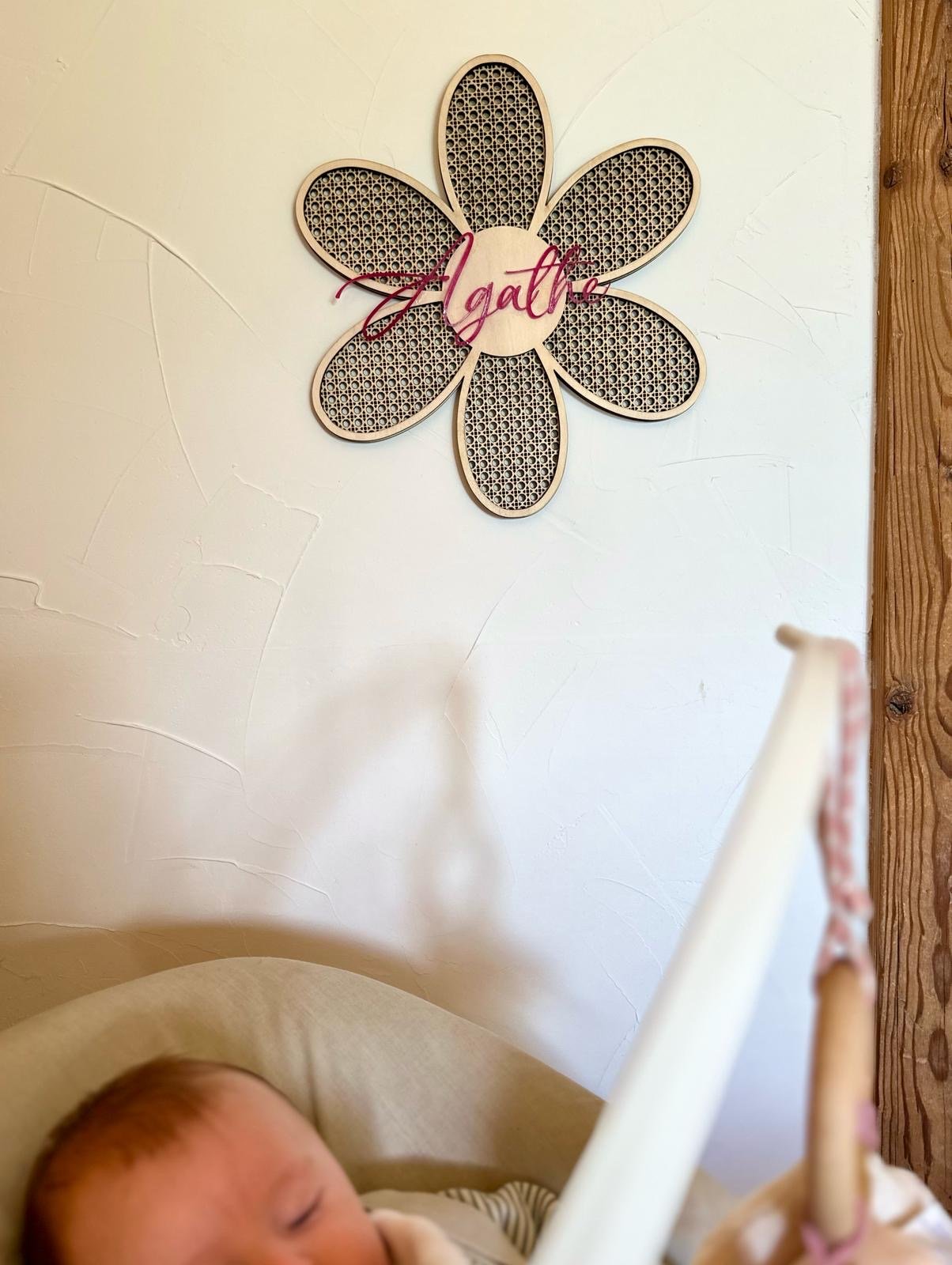 Fleur en rotin personnalisée