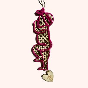 Bébé au bandeau noué et coeur personnalisé