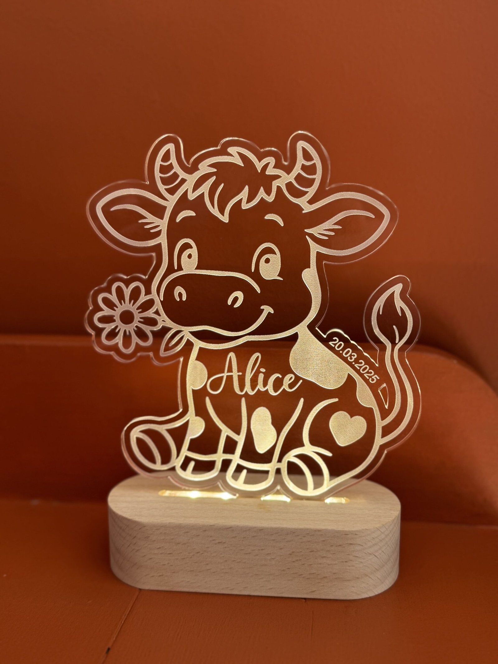 Veilleuse vache personnalisée – Douce lumière pour nuits enchantées